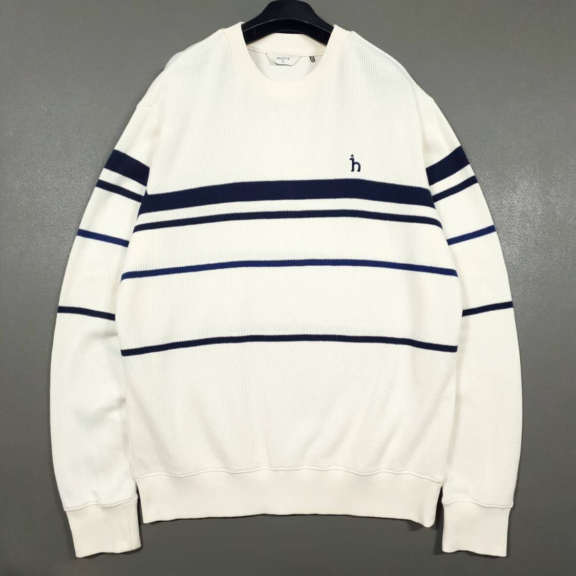 실측 XL) 헤지스 신형 23FW 니트조직 티핑블록 맨투맨 스웨터 크림 상품이미지2