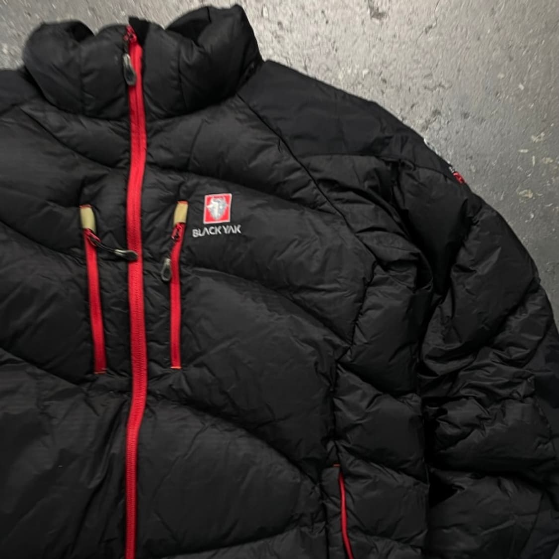 100 블랙야크 패딩 상품이미지2