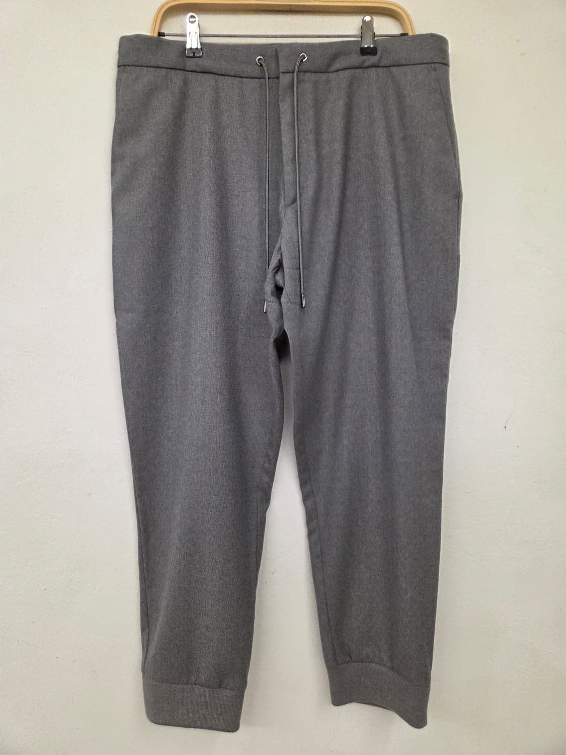 HUGO BOSS 남성 그레이 팬츠 50/34R 상품이미지1