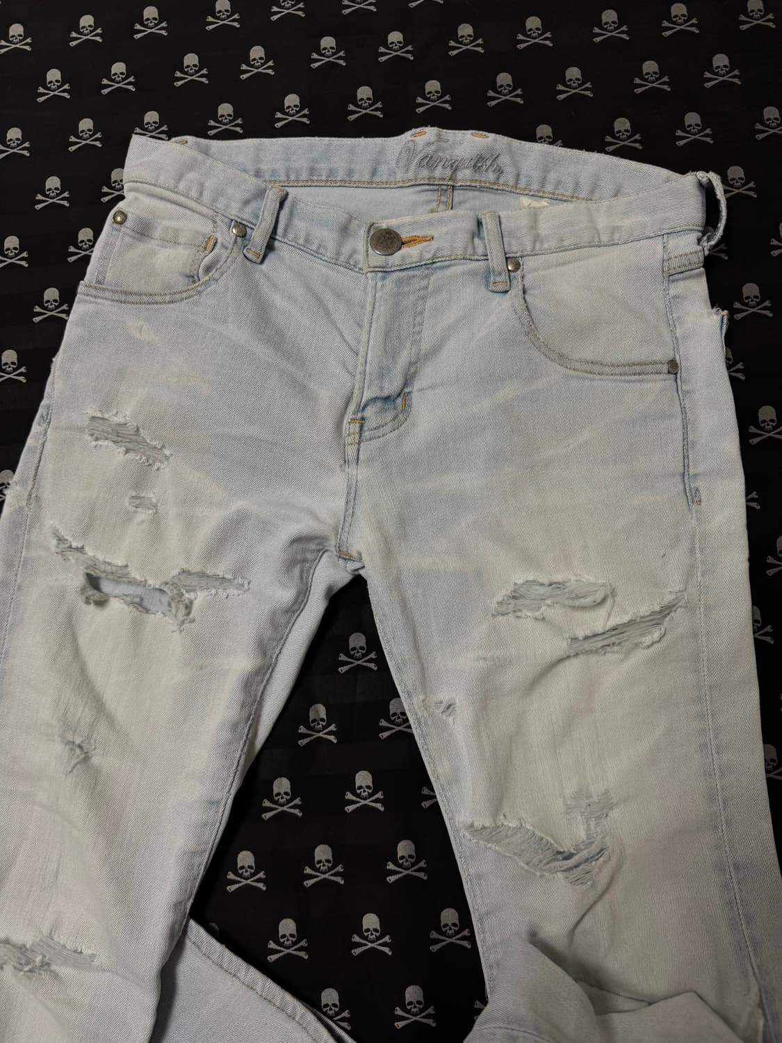 “Vanquish” distress damage jean 상품이미지3