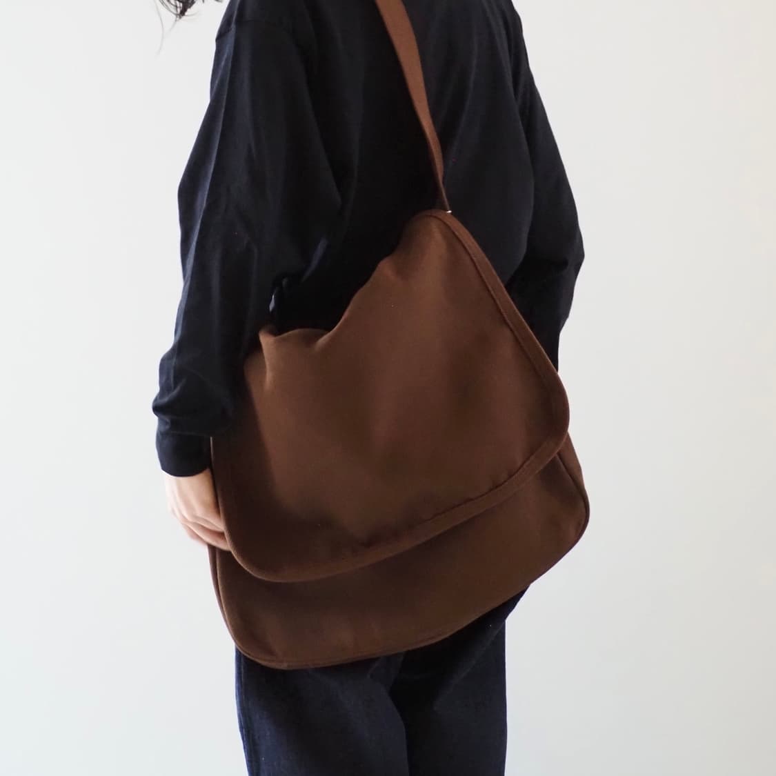 [OS]코모리 햄프 덕 브라운 숄더 백 상품이미지1