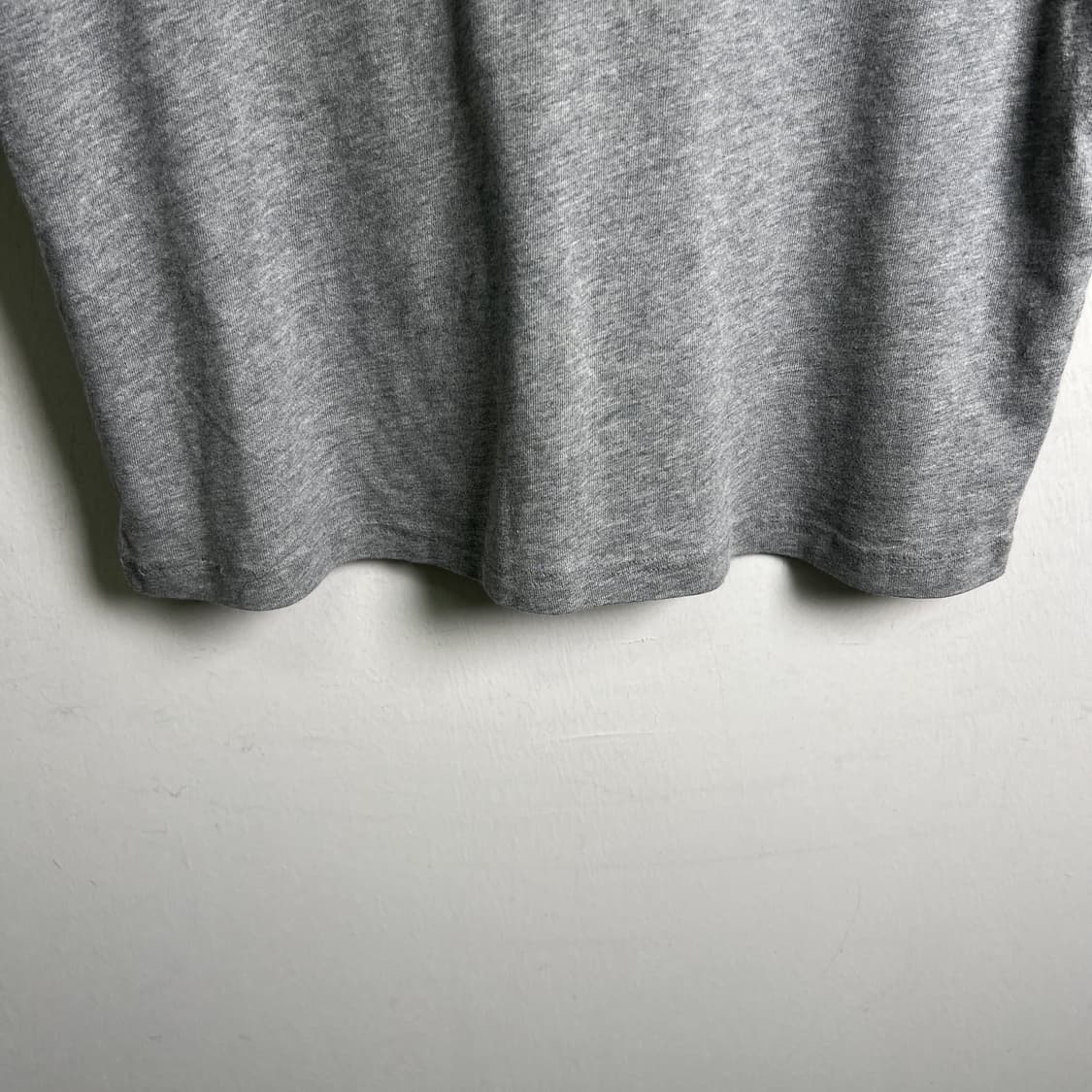 아베크롬비 그레이 머슬핏 반팔 티셔츠 M 상품이미지5