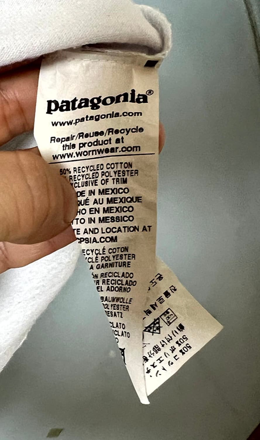 파타고니아 남자 반팔티 화이트 라운드넥 캐주얼 백로고 기본 M 95  상품이미지5