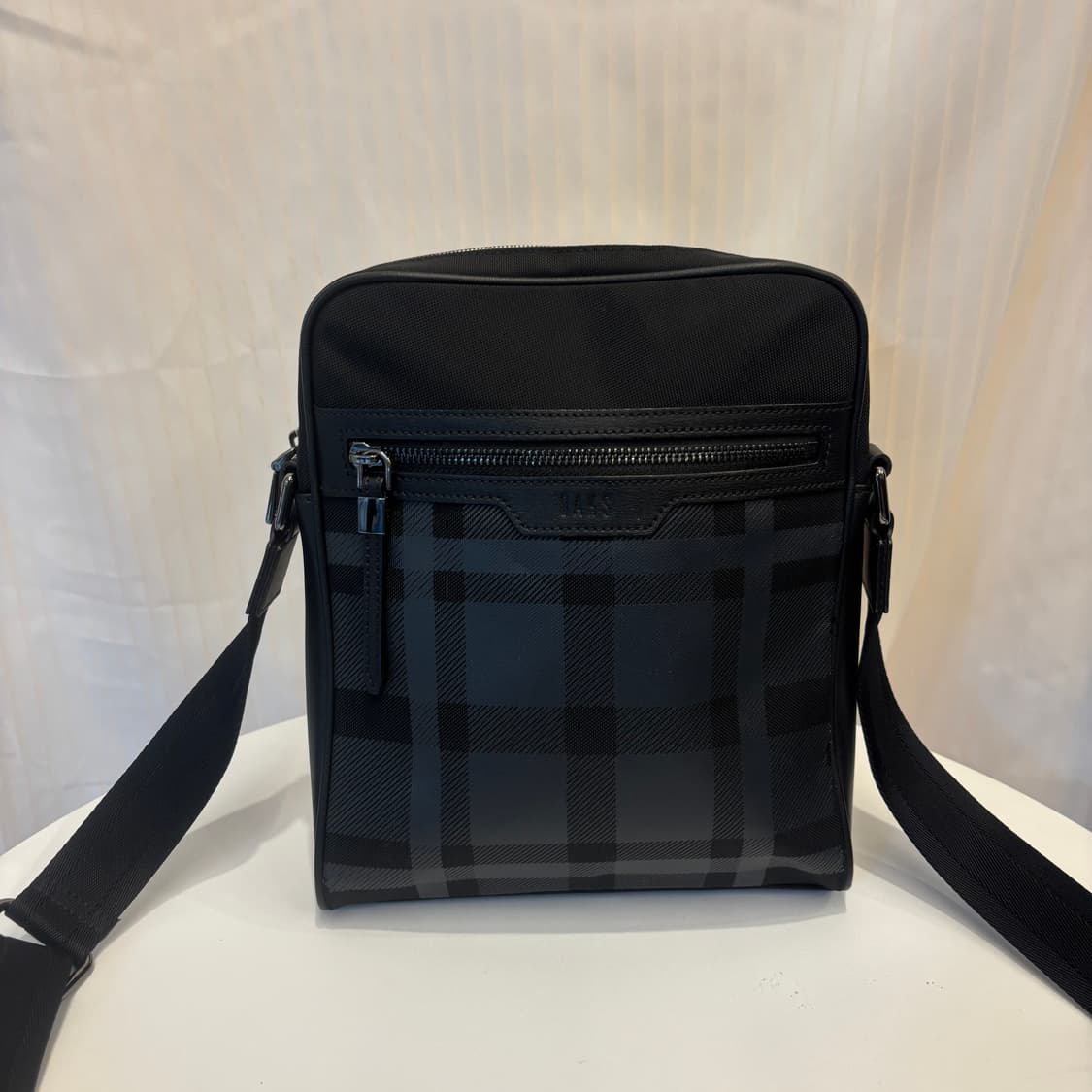 정품 닥스 체크 크로스백     상품이미지2