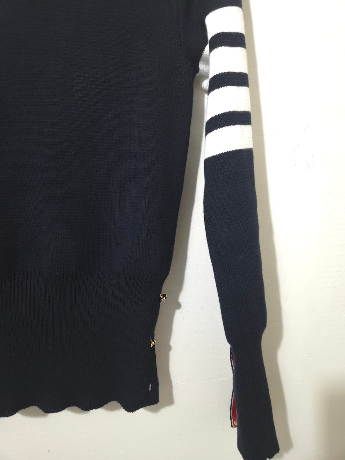 [새상품급] 톰브라운 여성 밀라노스티치 금장 니트 36 Size 상품이미지6