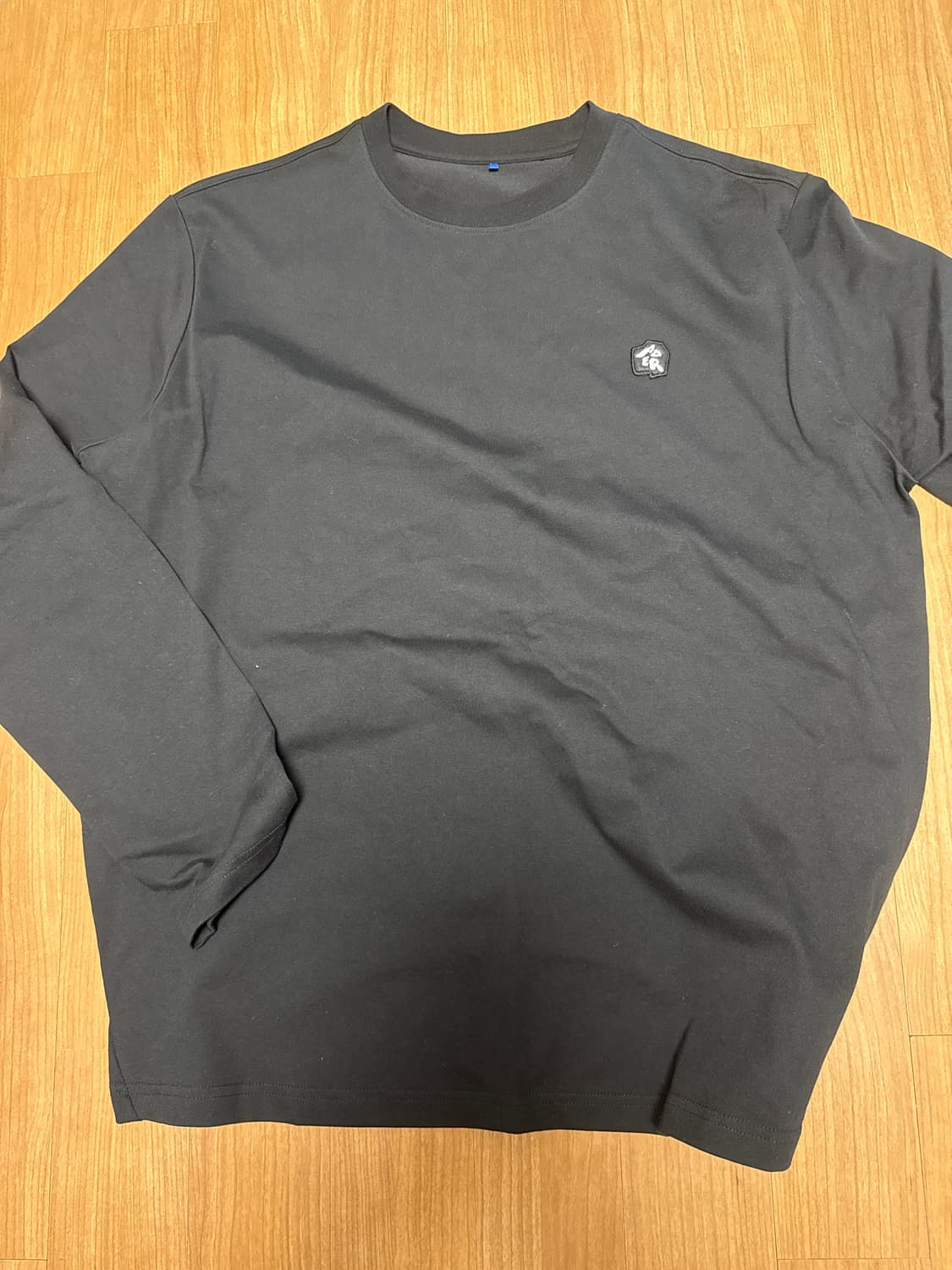 아더에러 롱슬리브 상품이미지1