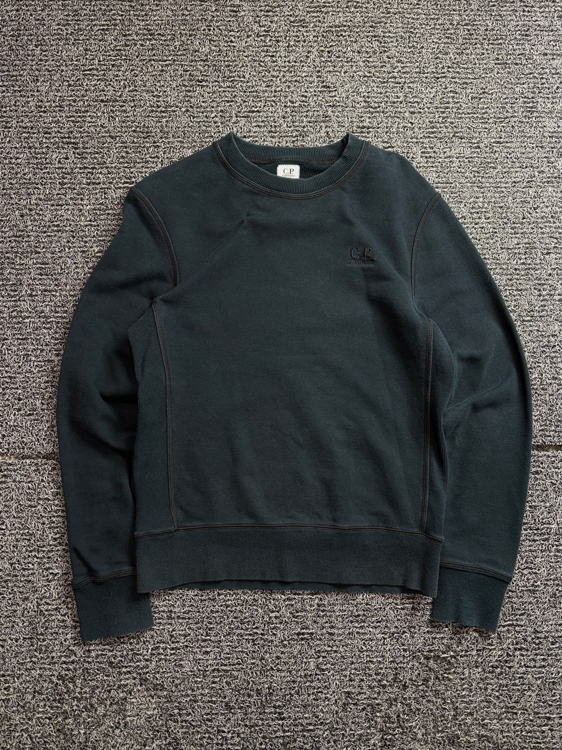 CP 컴퍼니 시그니처 미니멀 크루넥 맨투맨 2322 상품이미지2