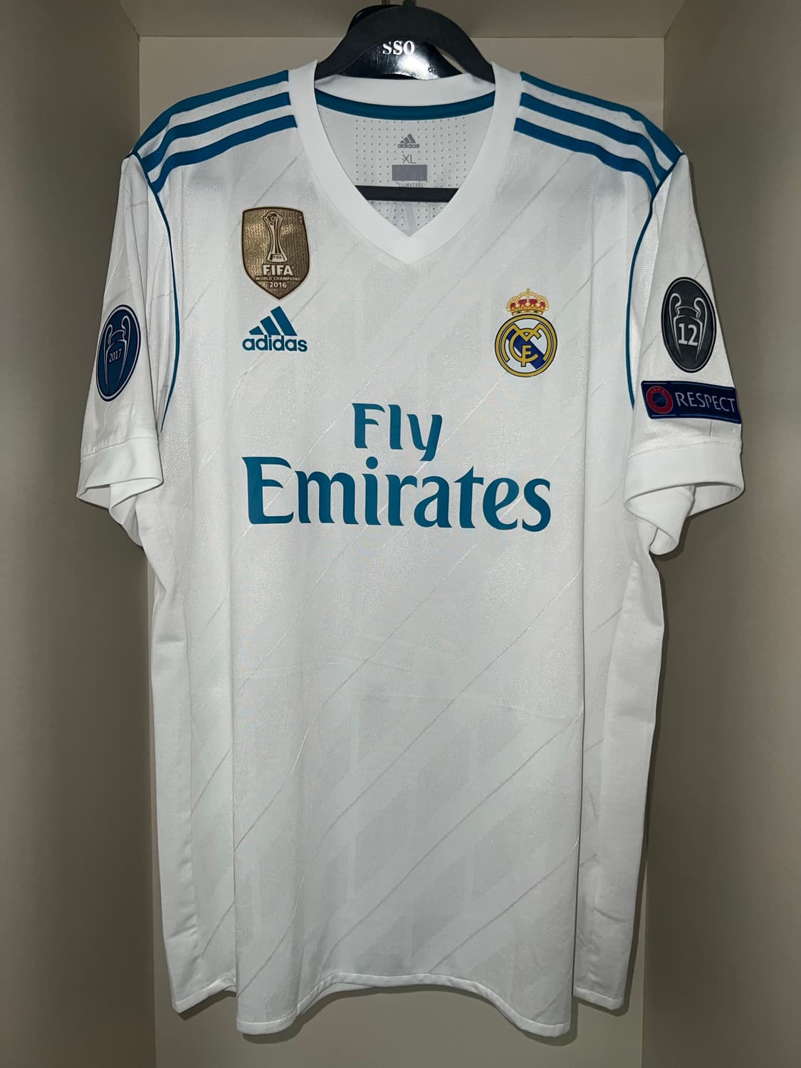 17-18 레알 마드리드 홈 어센틱 반팔 호날두 유니폼 상품이미지1