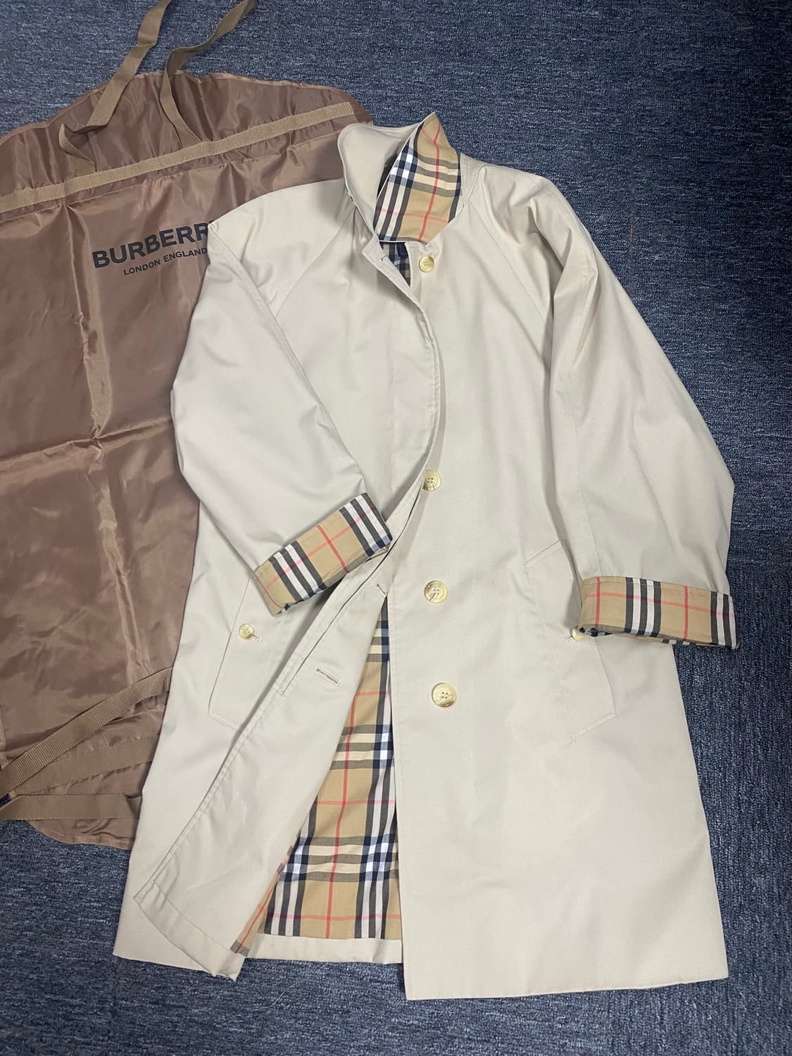급처. 버버리 시그니처 노바체크 트렌치코트 상품이미지2