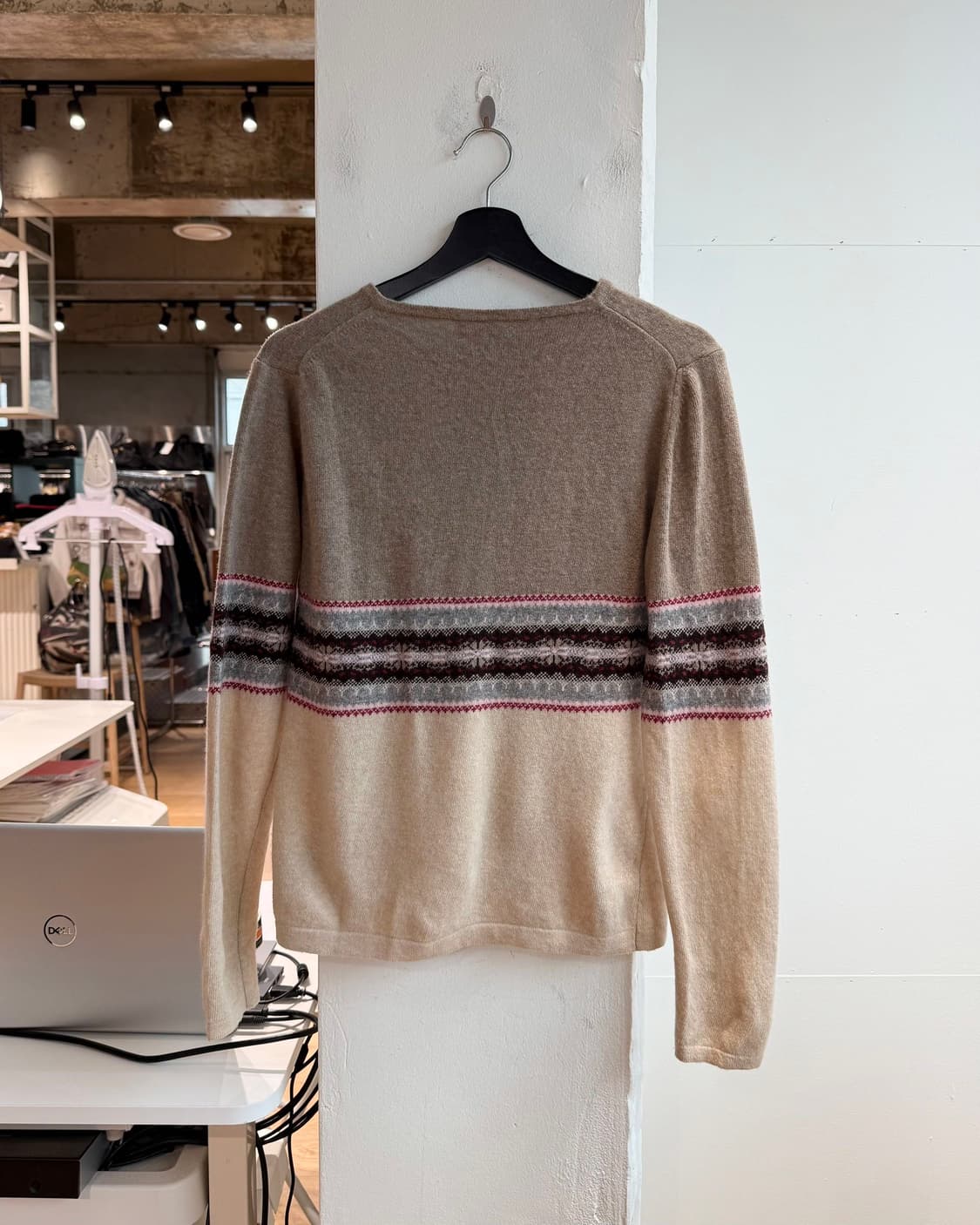 버버리 브라운 패턴 울 가디건  상품이미지7