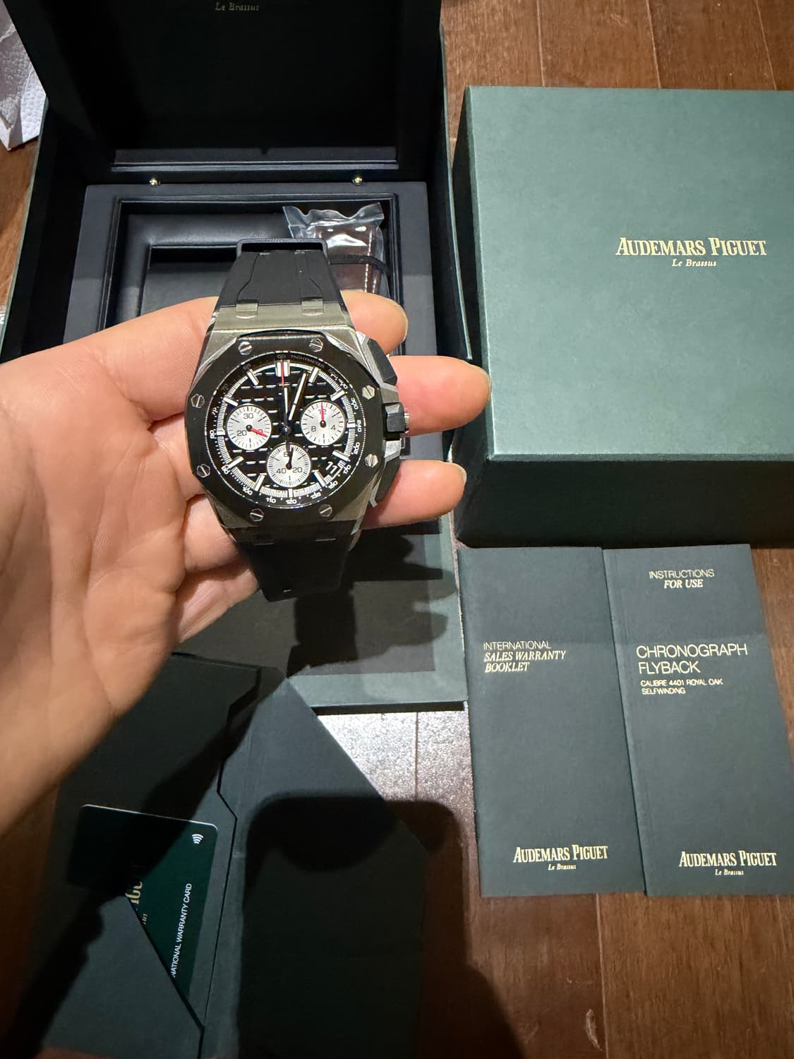 오데마피게 로얄오크 오프쇼어 셀프와인딩 크로노그래프 상품이미지1