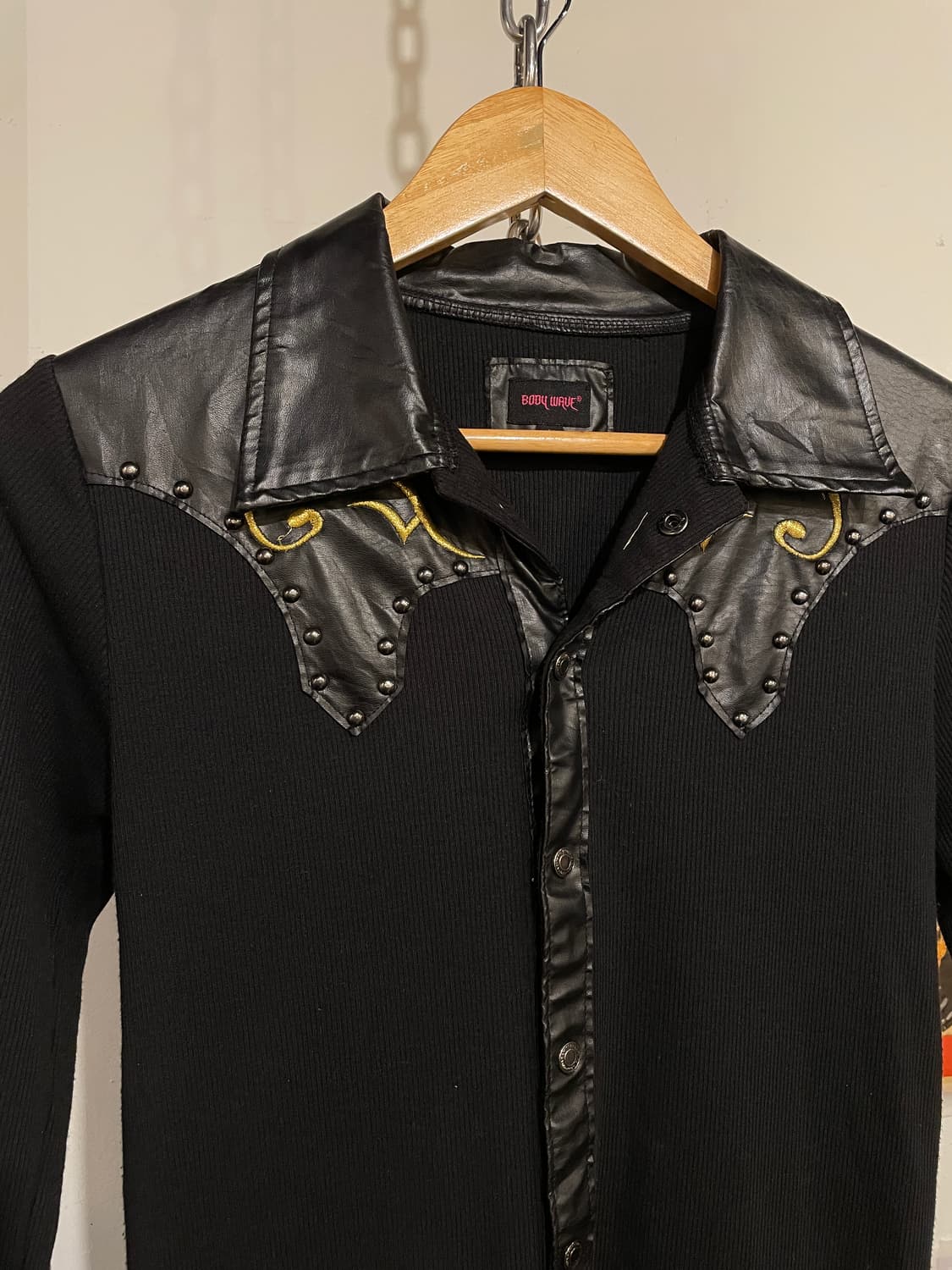 웨스턴 금장 자수 골지 블랙 롱슬리브 상품이미지5