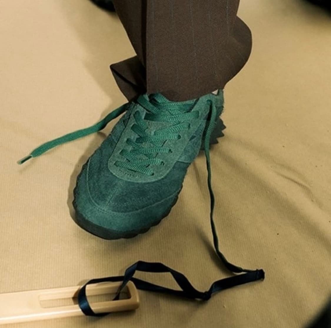 뉴발란스 오라리 rc30 헌터 그린 상품이미지2