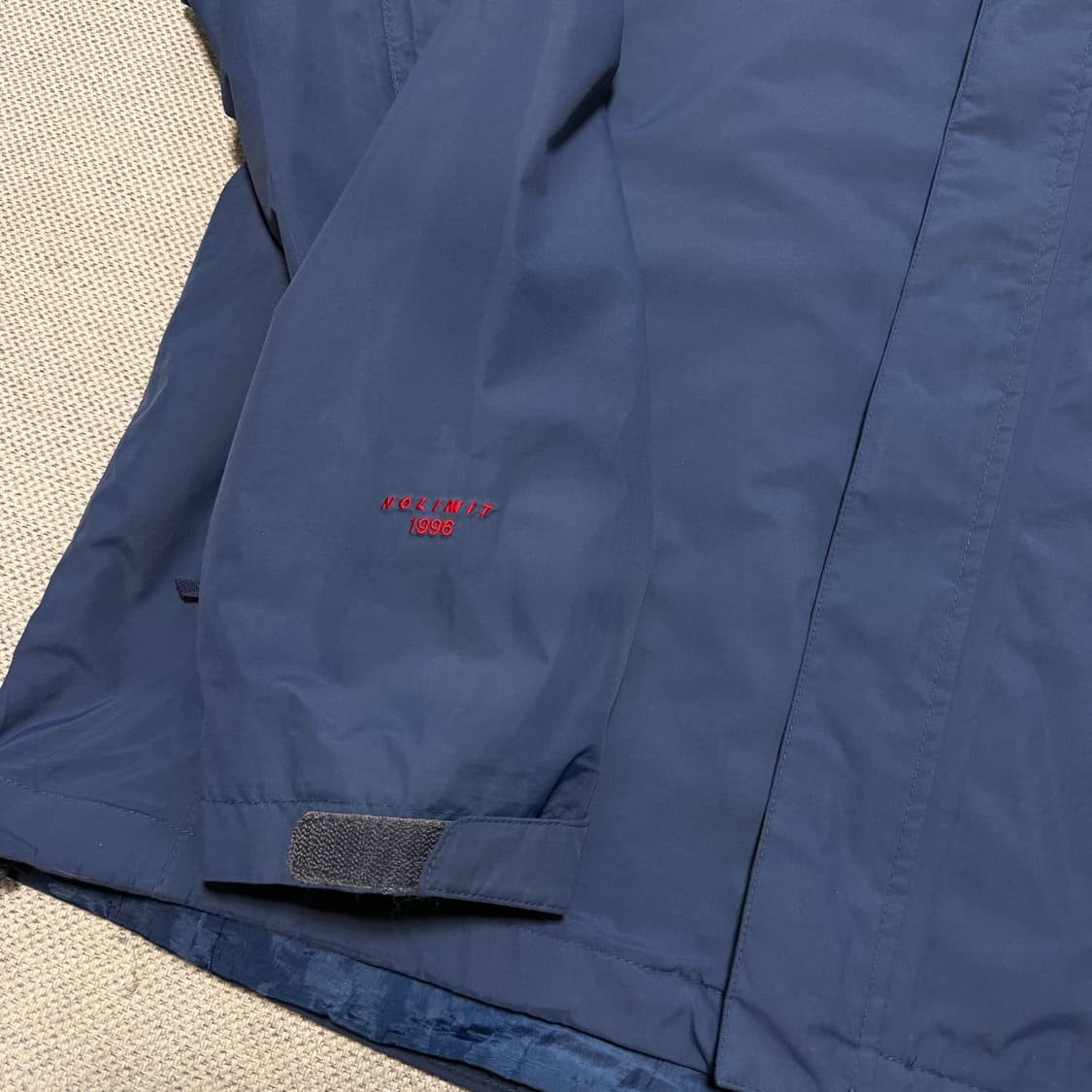 네파 사이드로고 노리밋 바람막이 자켓 상품이미지2