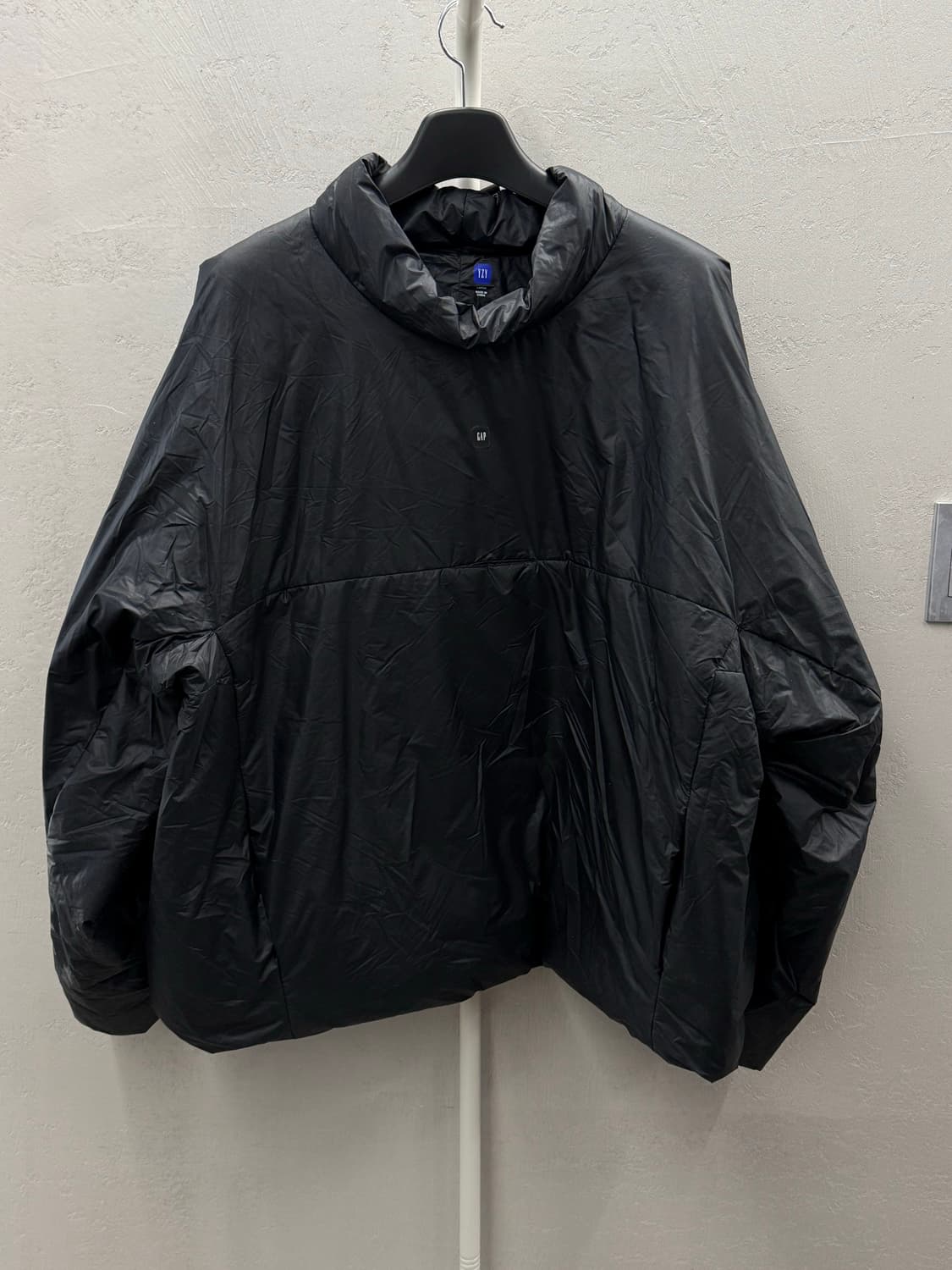 이지 갭 엔지니어드 바이 발렌시아가 모크넥 풀오버 퍼퍼 L 상품이미지2