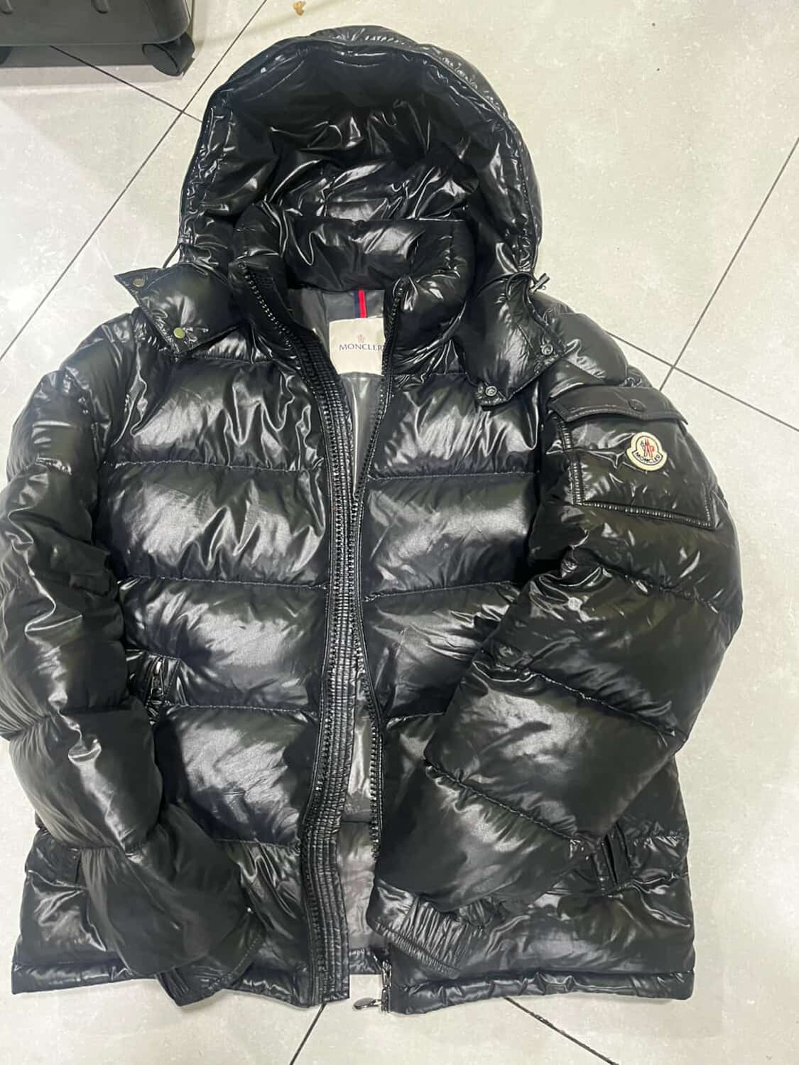 몽클레어 마야 25fw 3사이즈 팝니다 네고 가능 상품이미지3