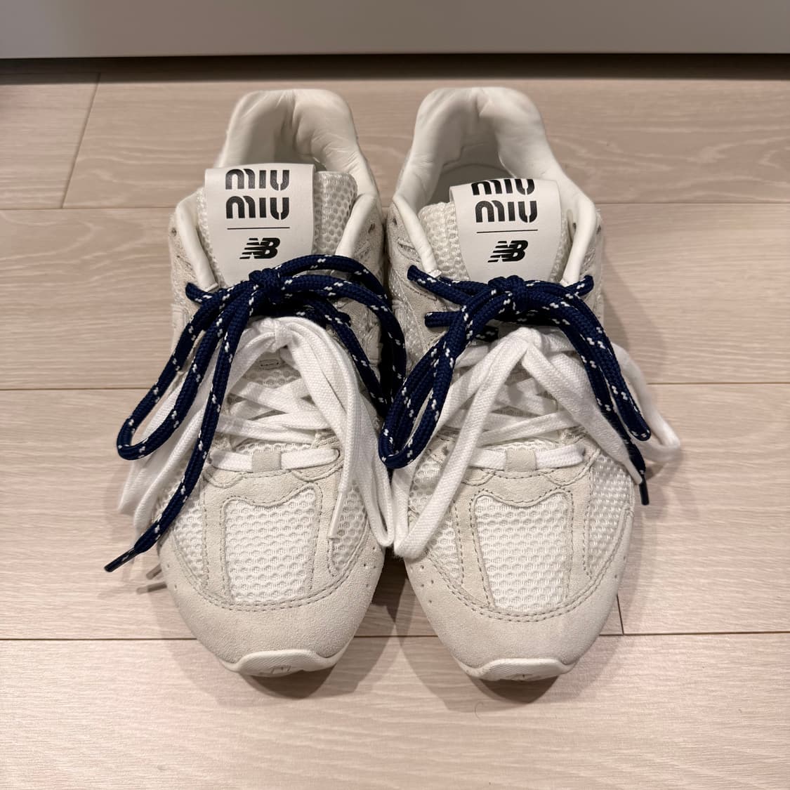 [37] 미우미우 뉴발란스 530 화이트 상품이미지1