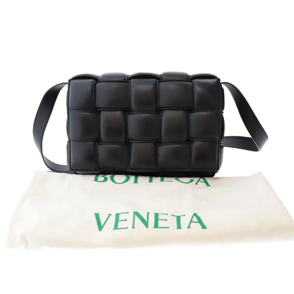 보테가베네타 패티드 카세트백 상품이미지9