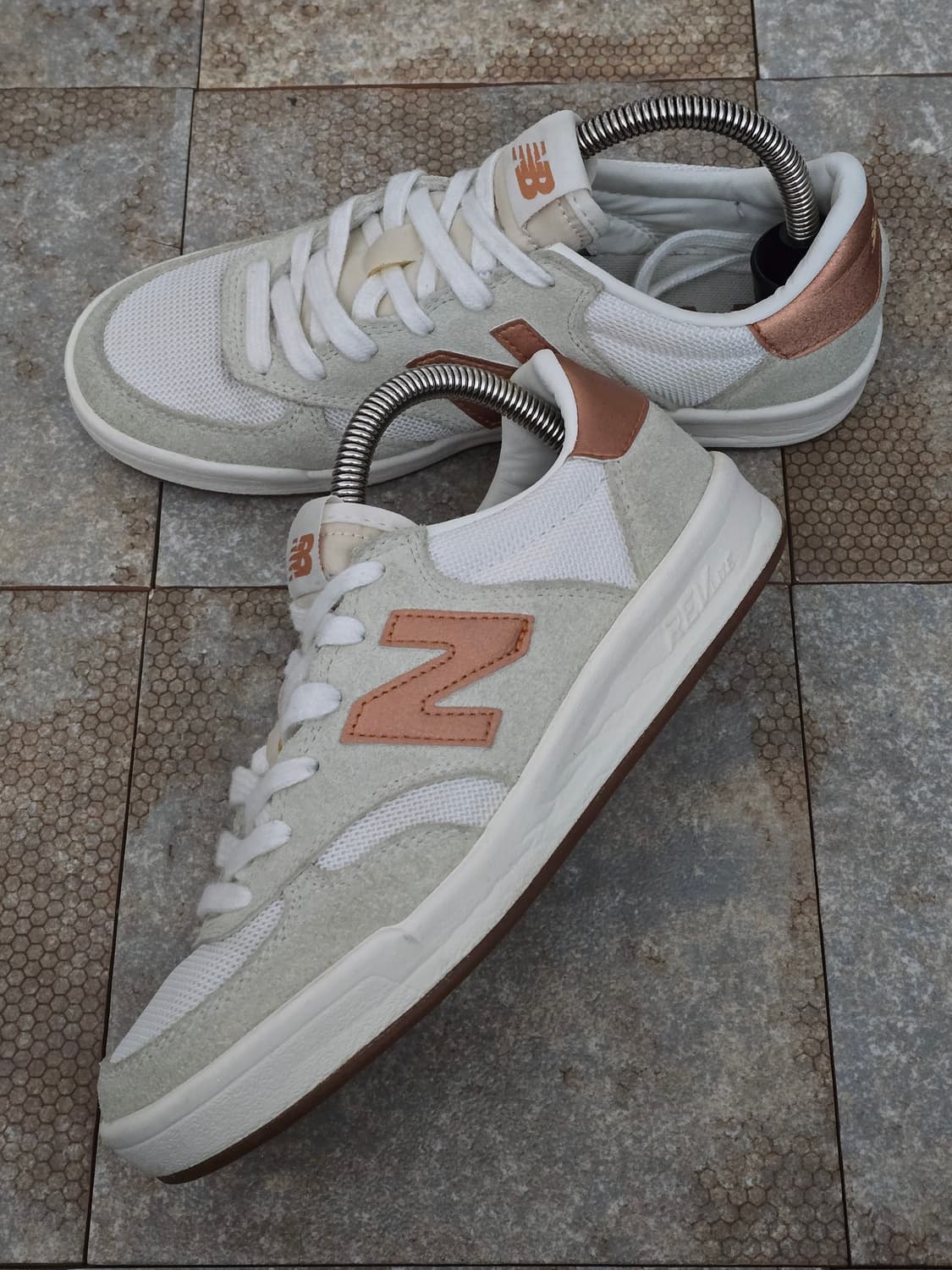 (230)뉴발란스 wrt 300 상품이미지3