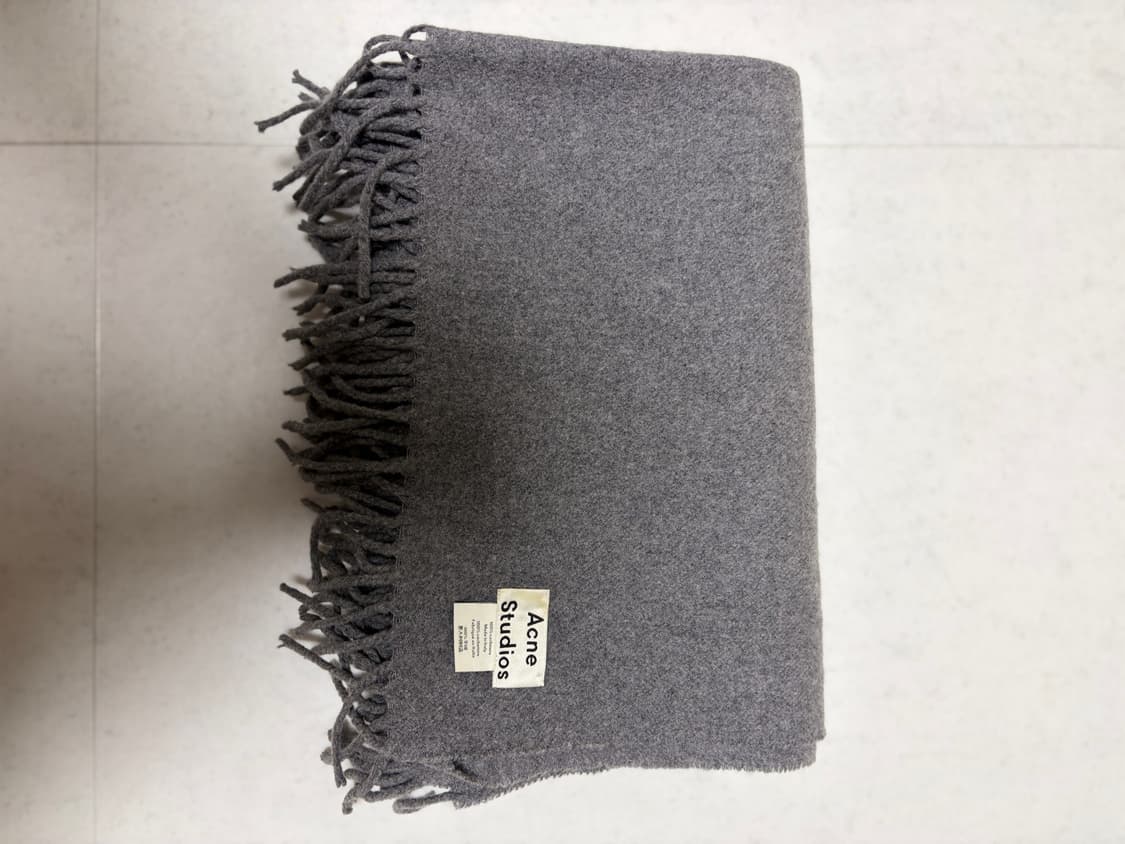 아크네 스튜디오 캐시미어 100% 머플러 상품이미지1