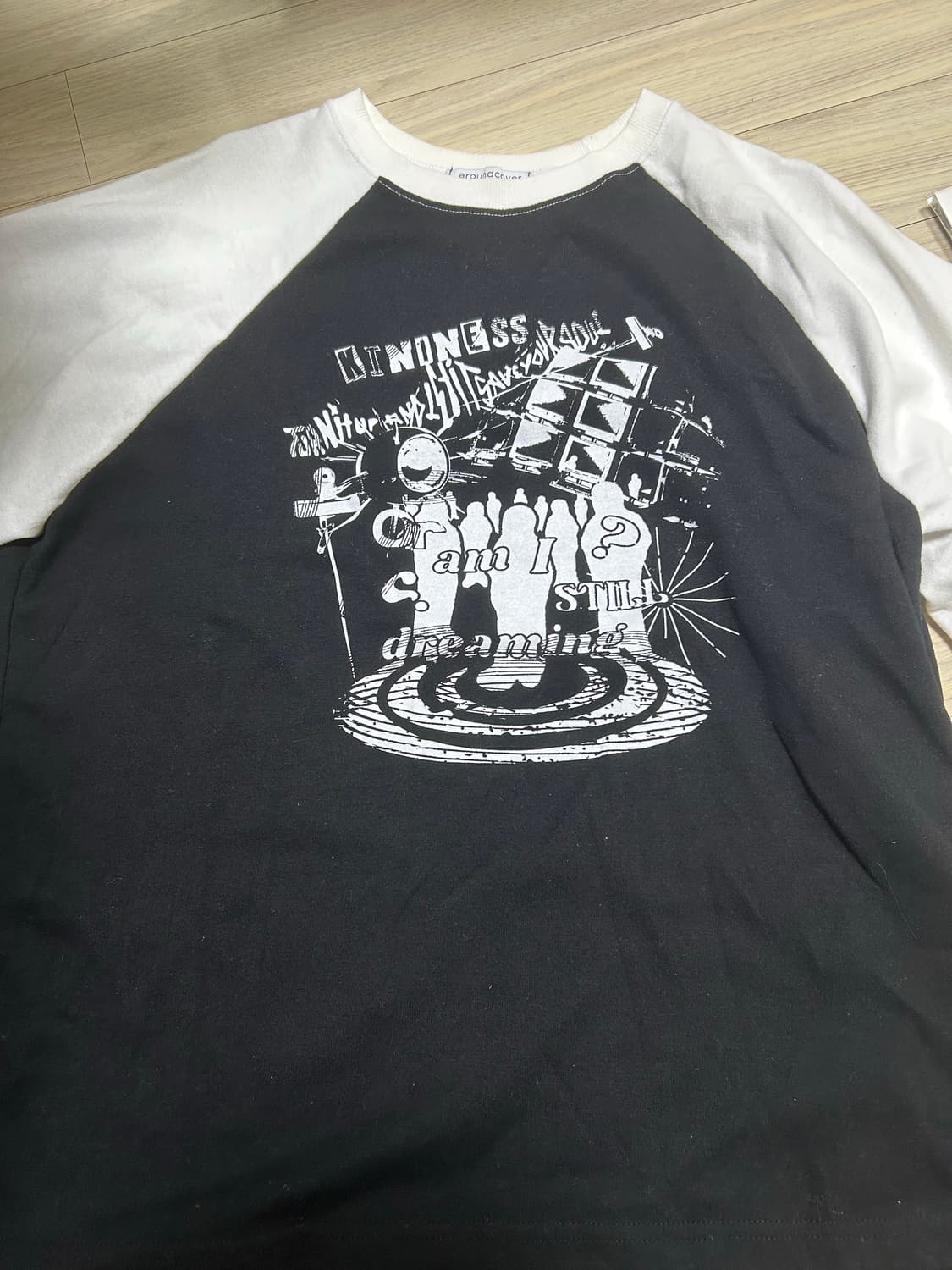 어커버 드리밍 레글런 오버핏 반팔 티셔츠 블랙 상품이미지2