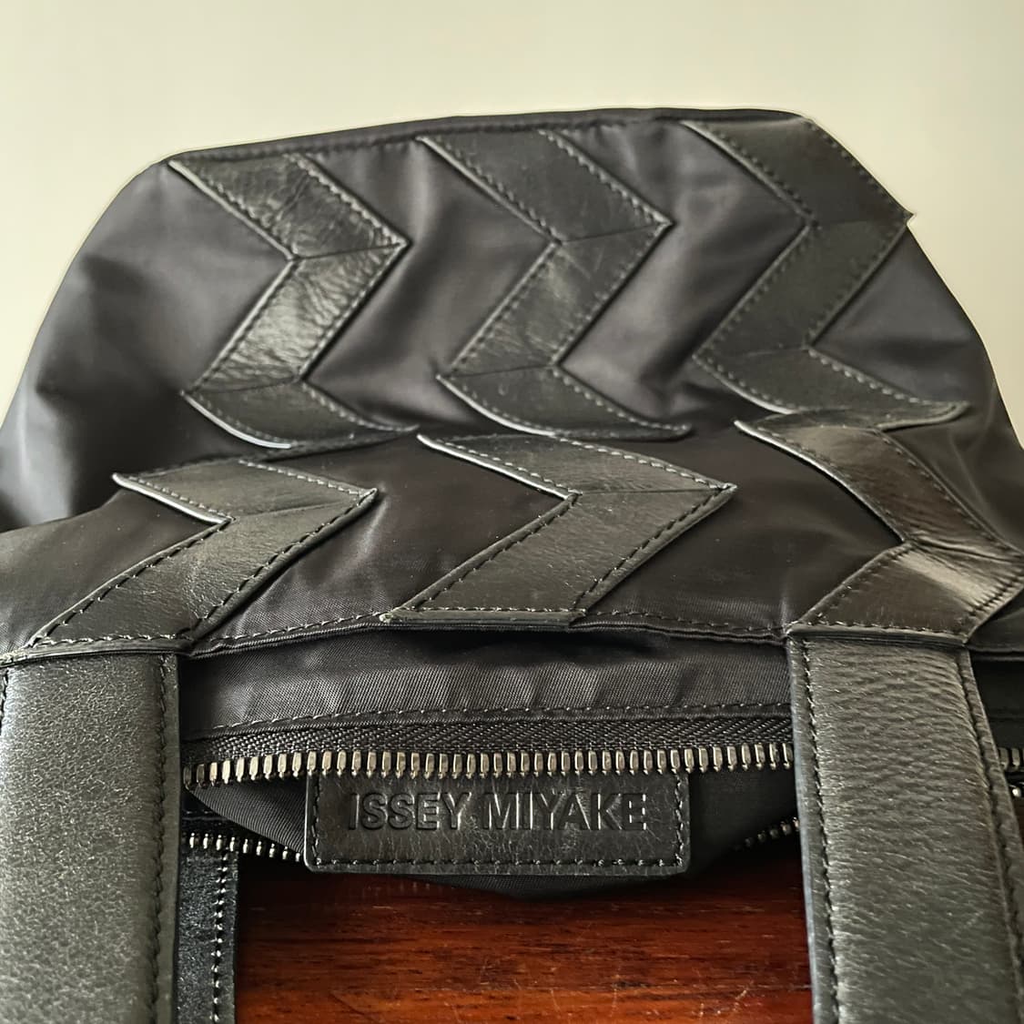 Issey miyake 이세이 미야케 미니백 상품이미지3