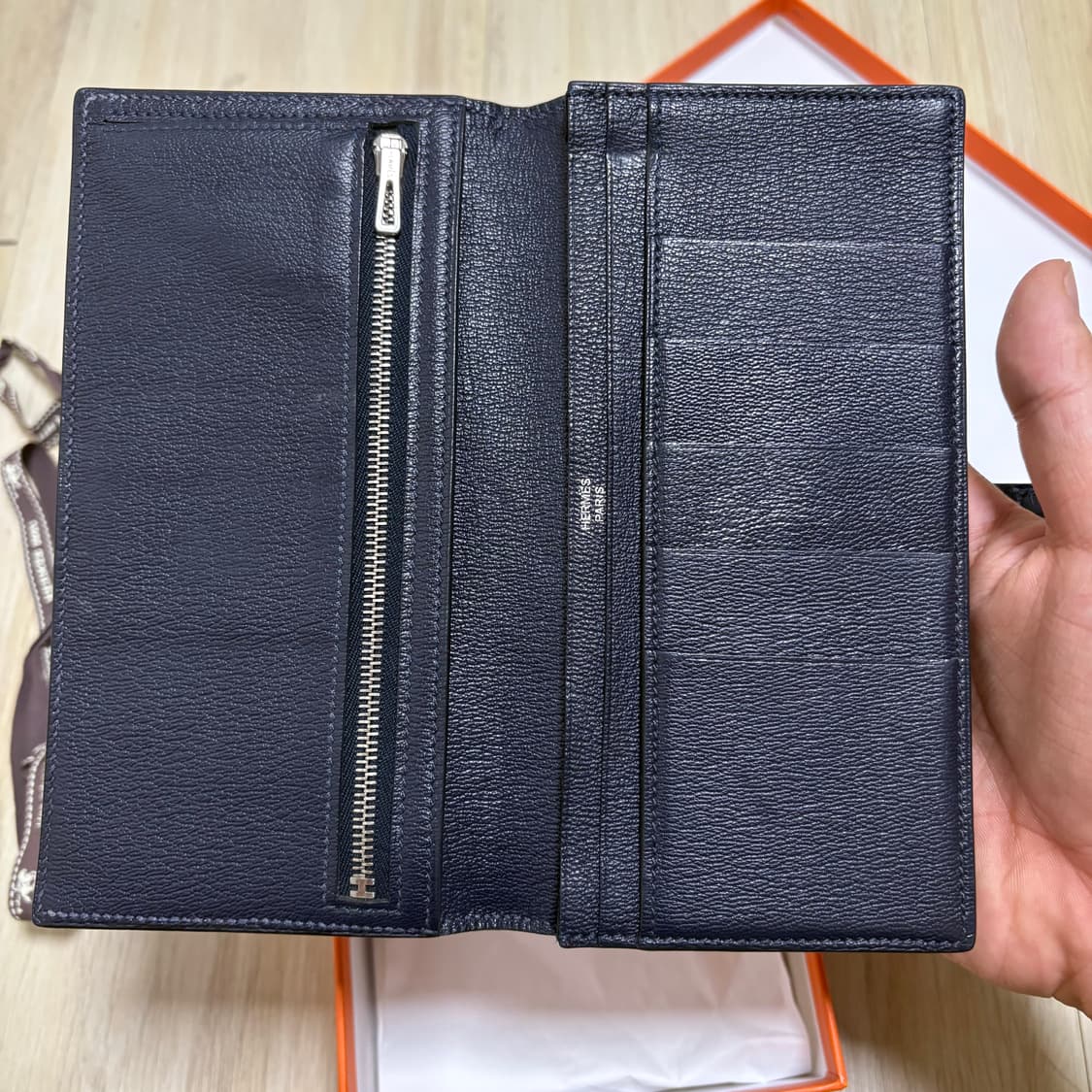 [새상품급] 에르메스 악어 와니 베안 장지갑 상품이미지4