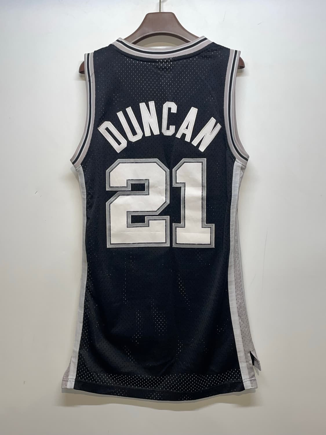 아디다스 스퍼스 21번 농구 유니폼 상품이미지5