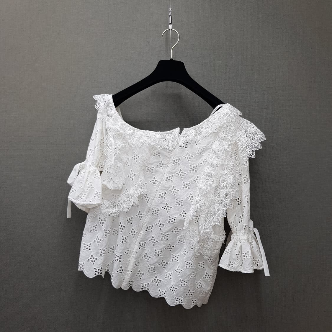 셀프포트레이트 레이스 브로더리 앙글레즈 블라우스 6사이즈 상품이미지4