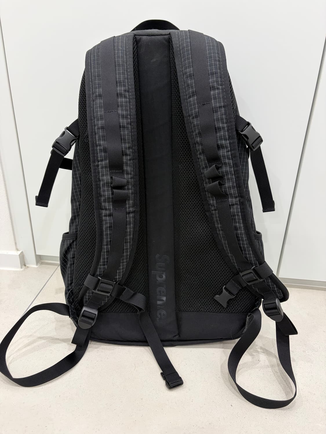 슈프림 24ss 백팩 상품이미지3