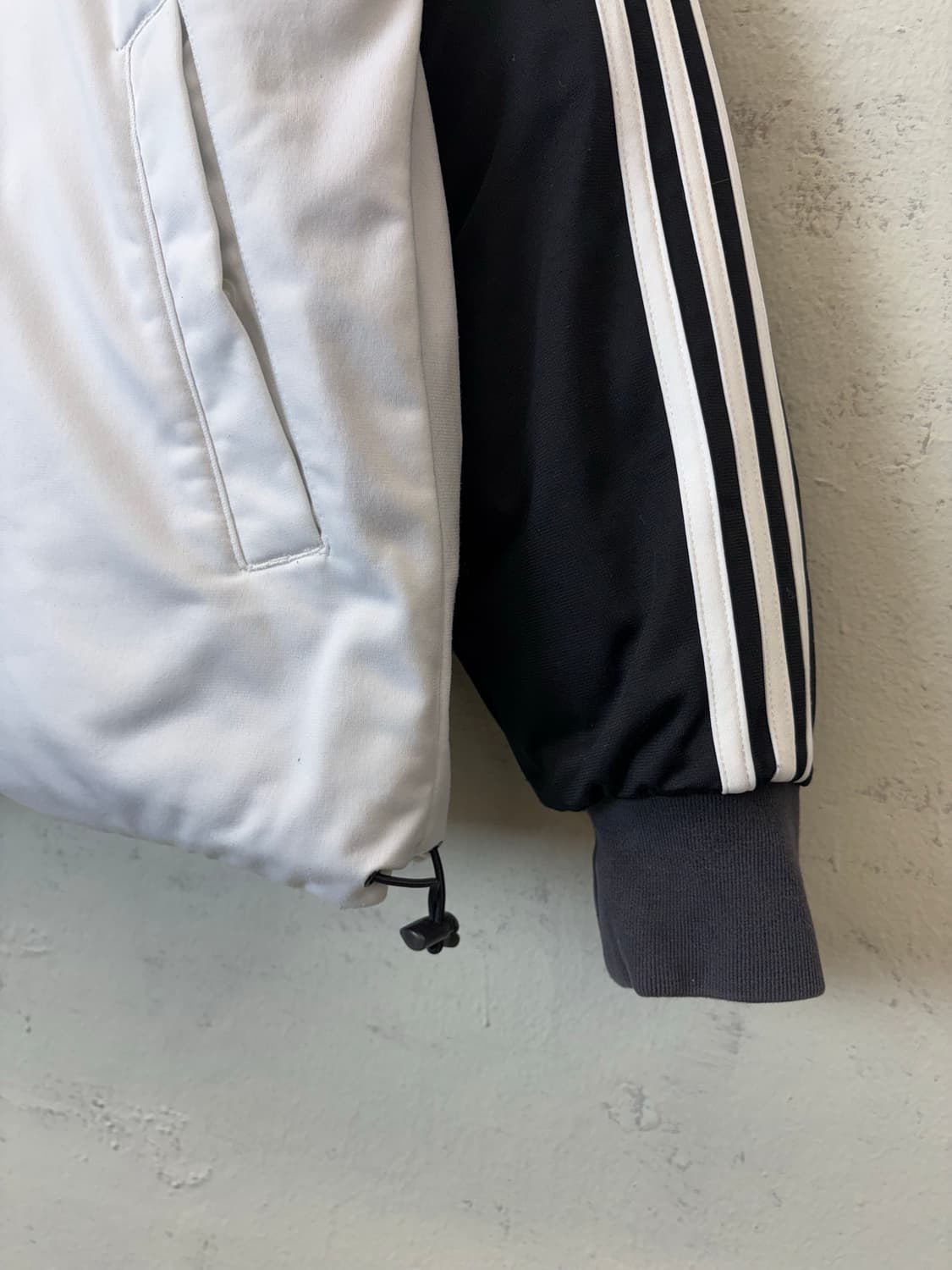 아디다스 빈티지 흰검 리버시블 숏패딩 상품이미지7