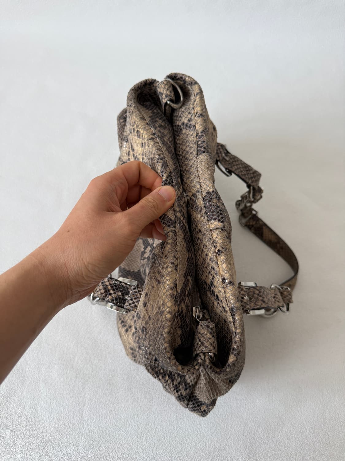 마이클코어스(MICHAEL KORS) 파이톤 숄더백 상품이미지4