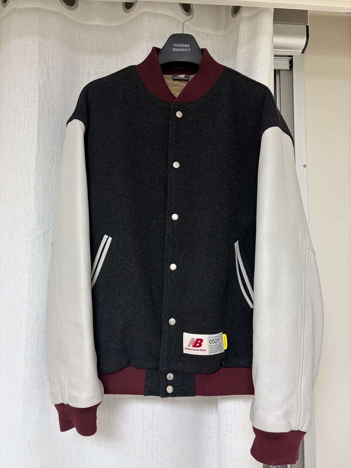 디스이즈네버댓 뉴발란스 바시티 점퍼 상품이미지1