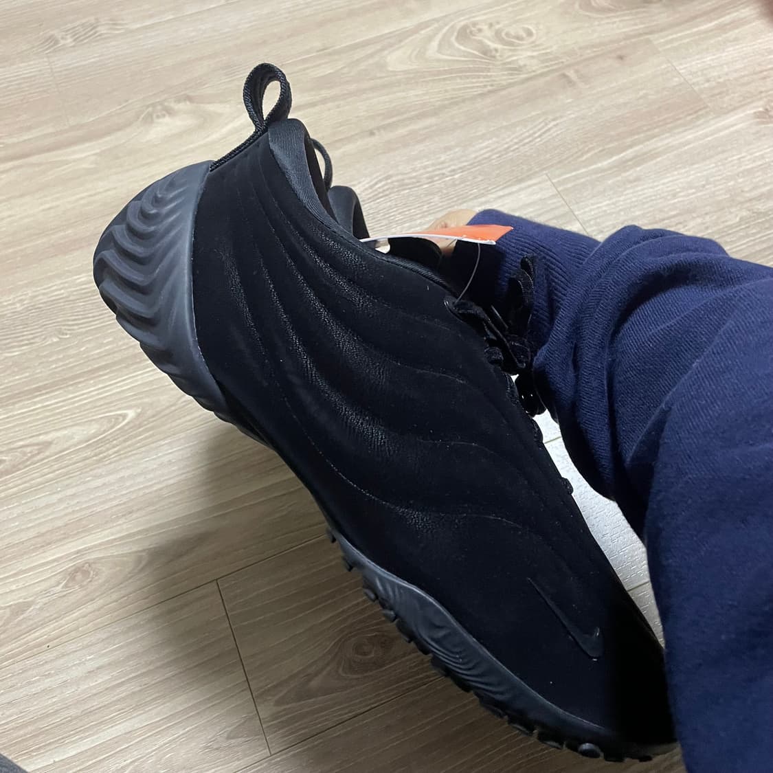 나이키 아스트라 울트라 트리플 블랙 상품이미지4