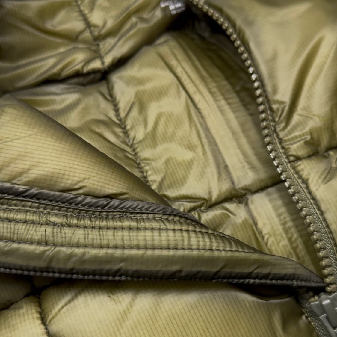 스투시 경량패딩 미드웨이트 후드 푸퍼 올리브 상품이미지4