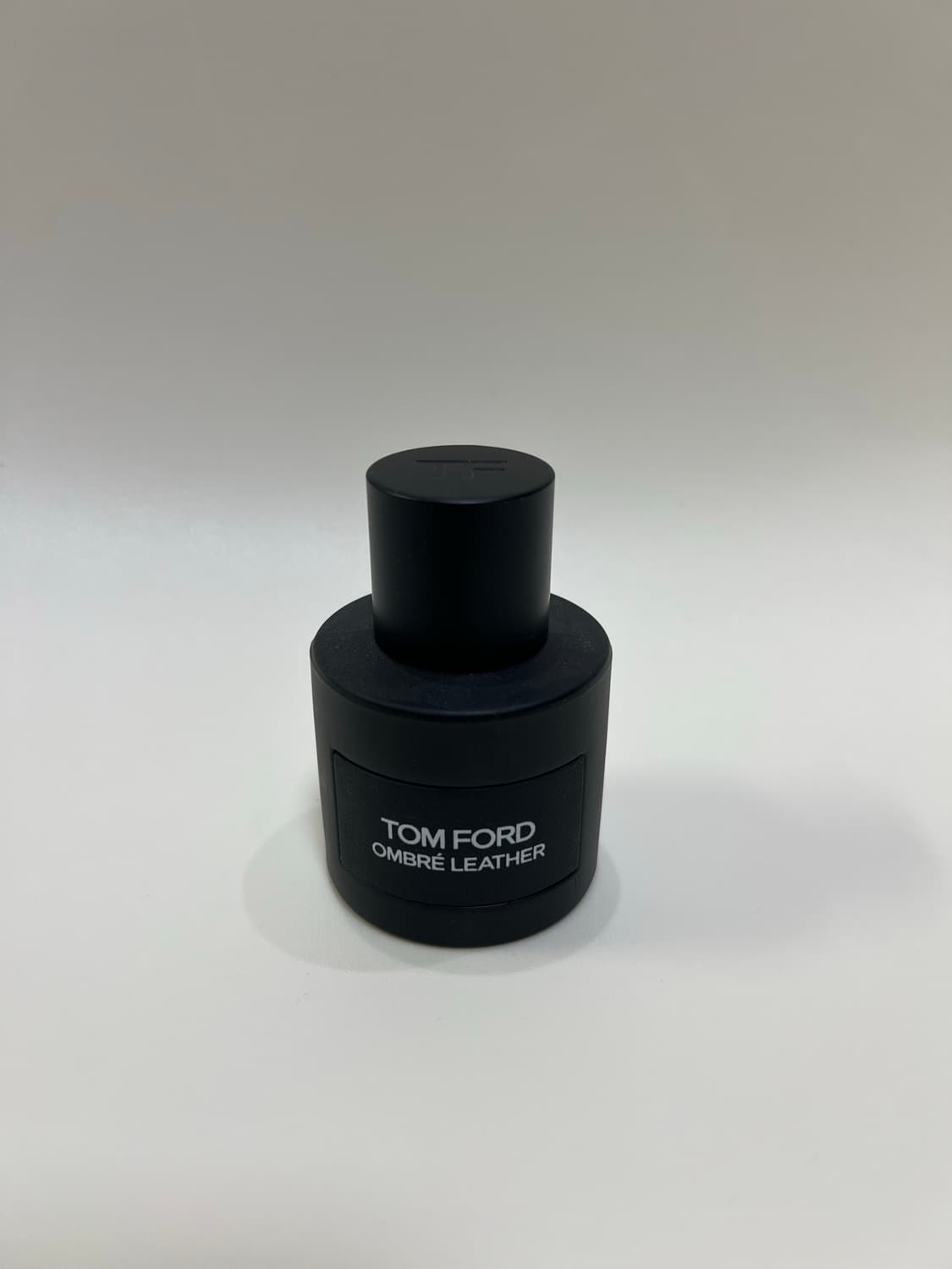 톰포드 옴브레레더 상품이미지1