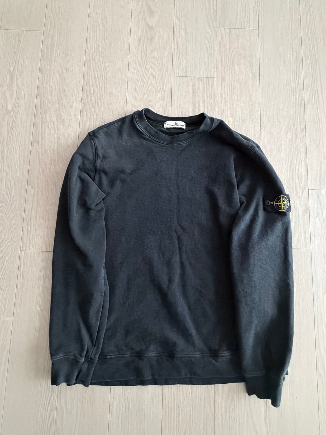 스톤 아일랜드 맨투맨 급처  상품이미지1