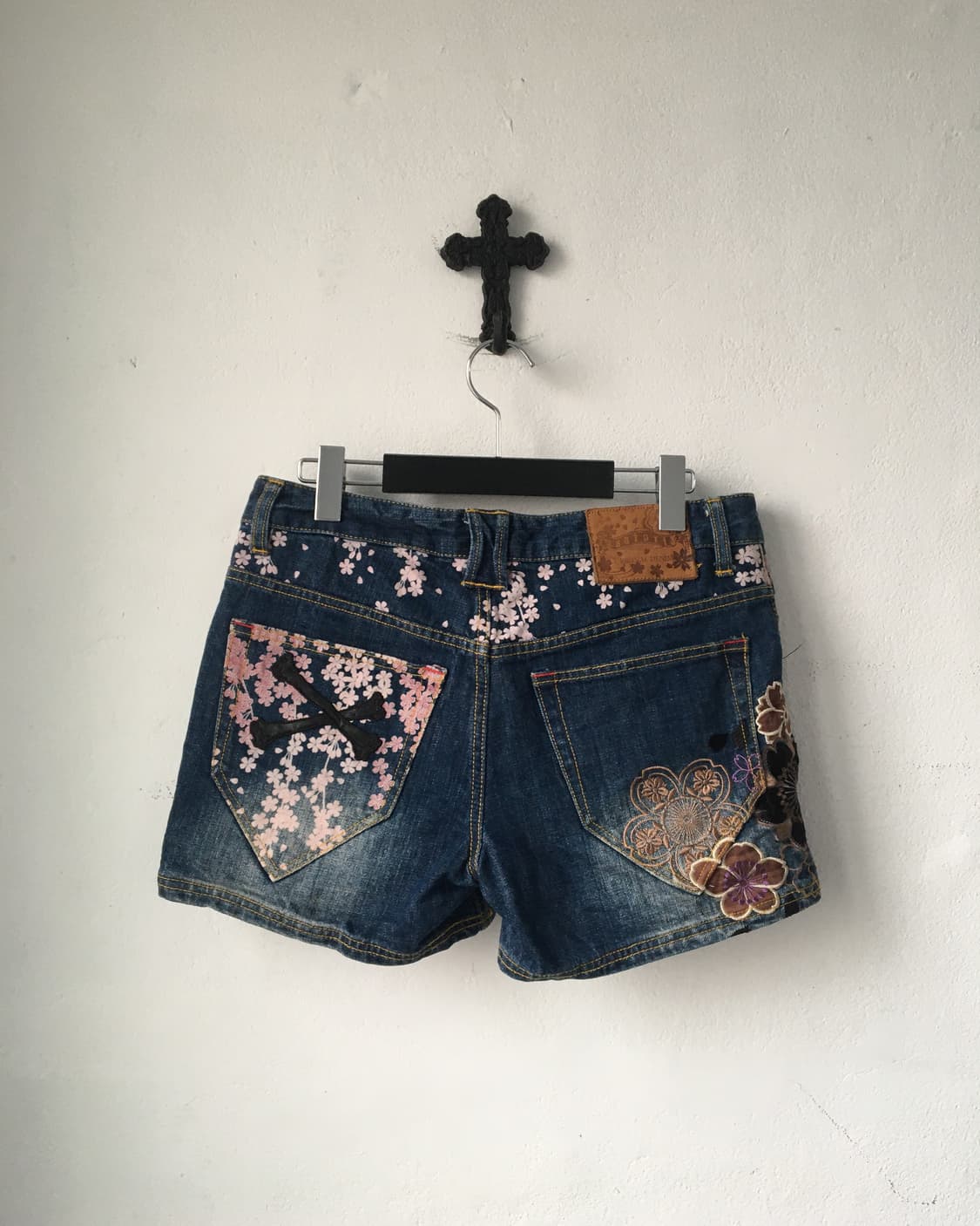 Oriental pattern needle work denim short 상품이미지4