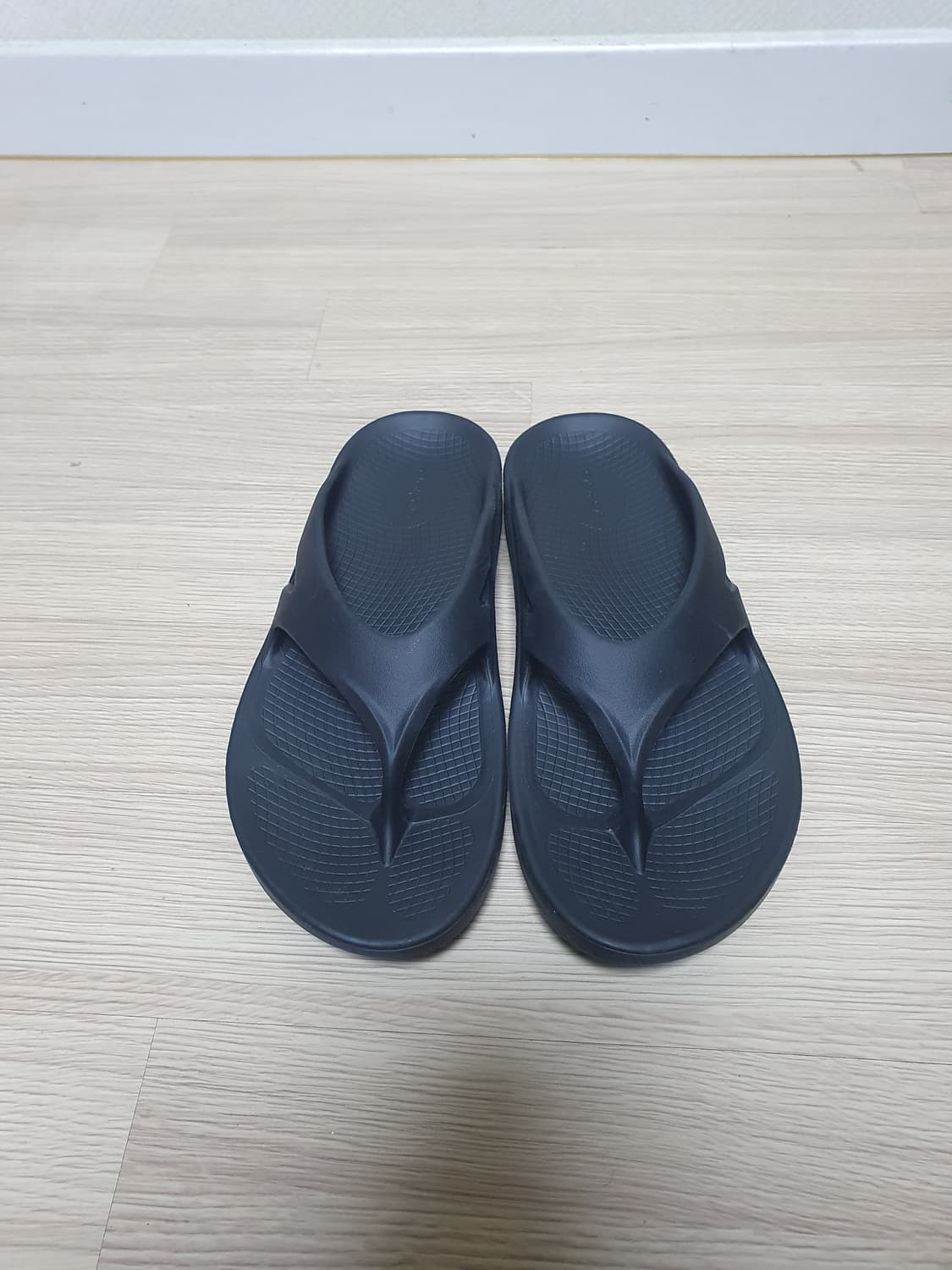 OOFOS 우포스 블랙 쪼리 270 상품이미지3