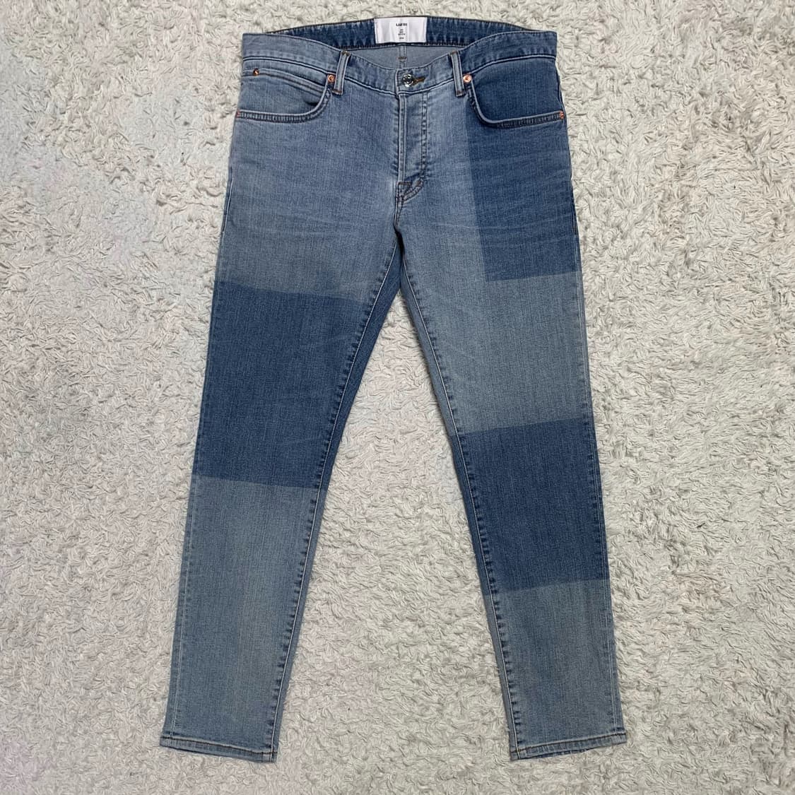 [32] LAB101 블록 워싱 슬림핏 데님팬츠 상품이미지3