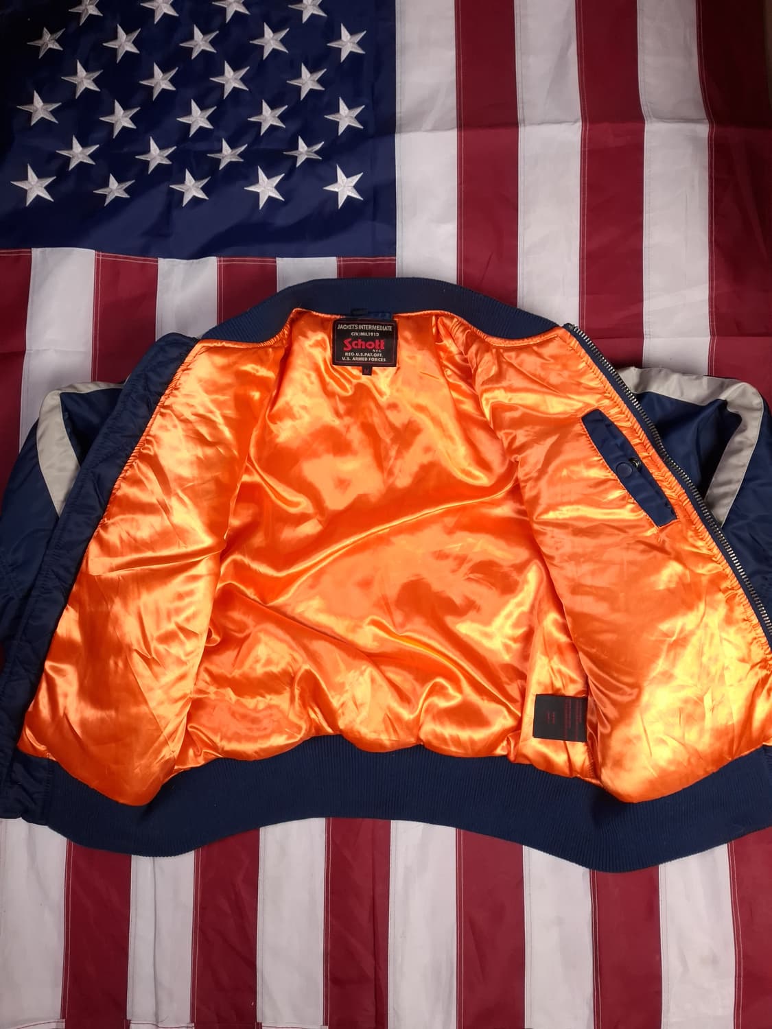 새제품 쇼트 수베니어투어 패딩 스카잔 상품이미지9