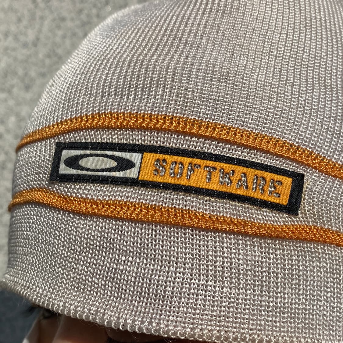 [아카이브] 90s 오클리 소프트웨어 로고 스트라이프 비니 (샌드/그레이 상품이미지2