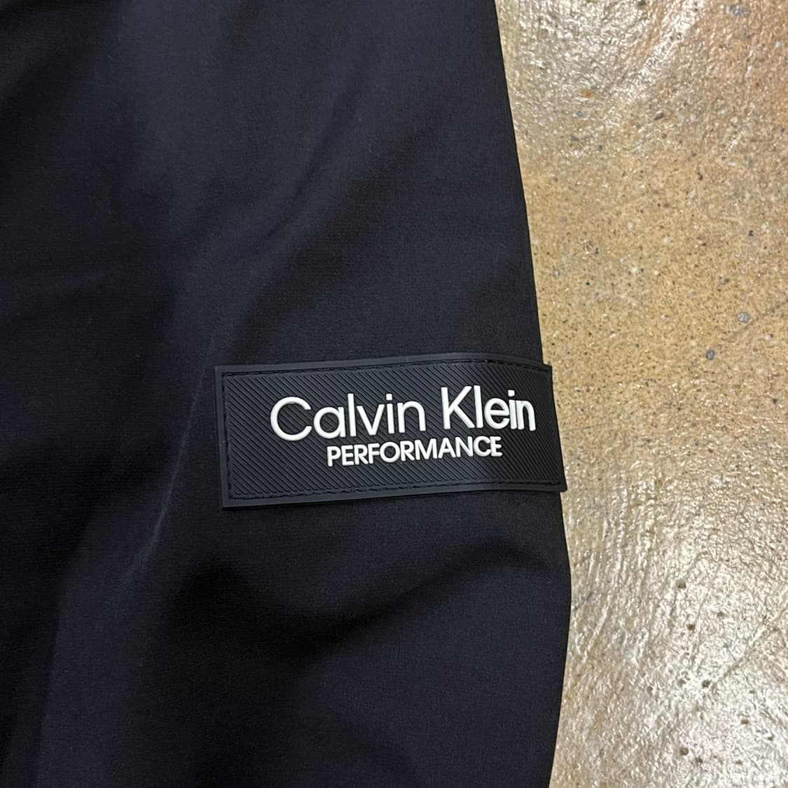 [정품/XL] 캘빈클라인 퍼포먼스 블랙 바람막이 상품이미지5