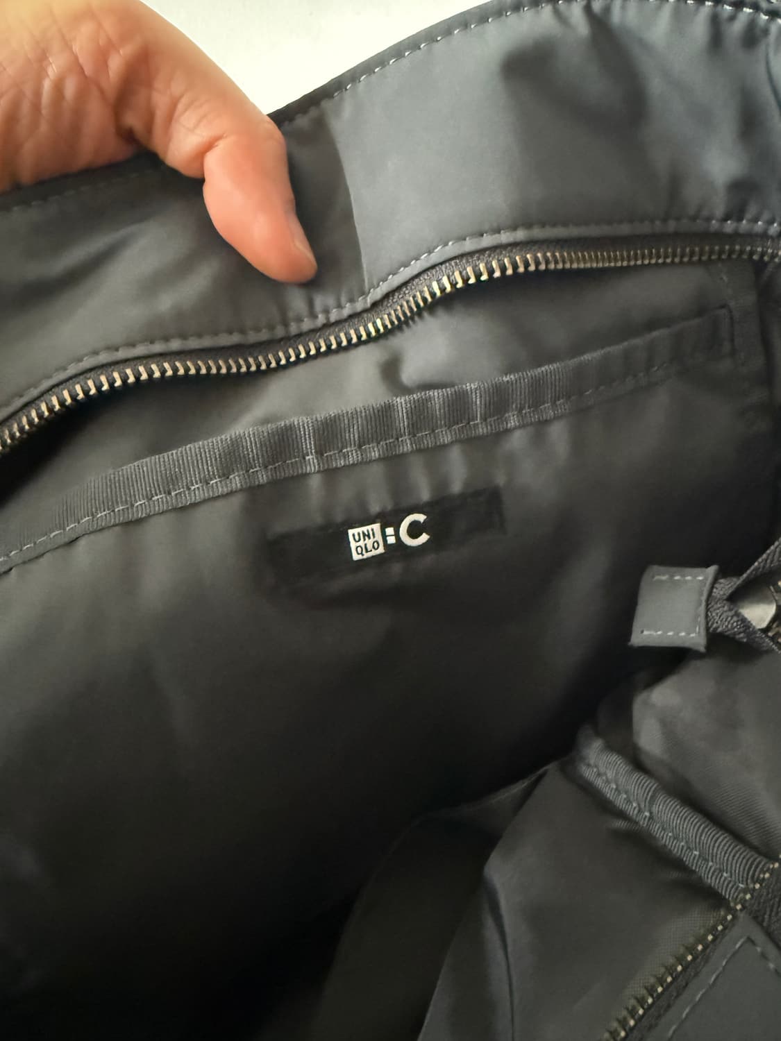 유니클로 씨(UNIQLO C) 헬멧백 상품이미지7