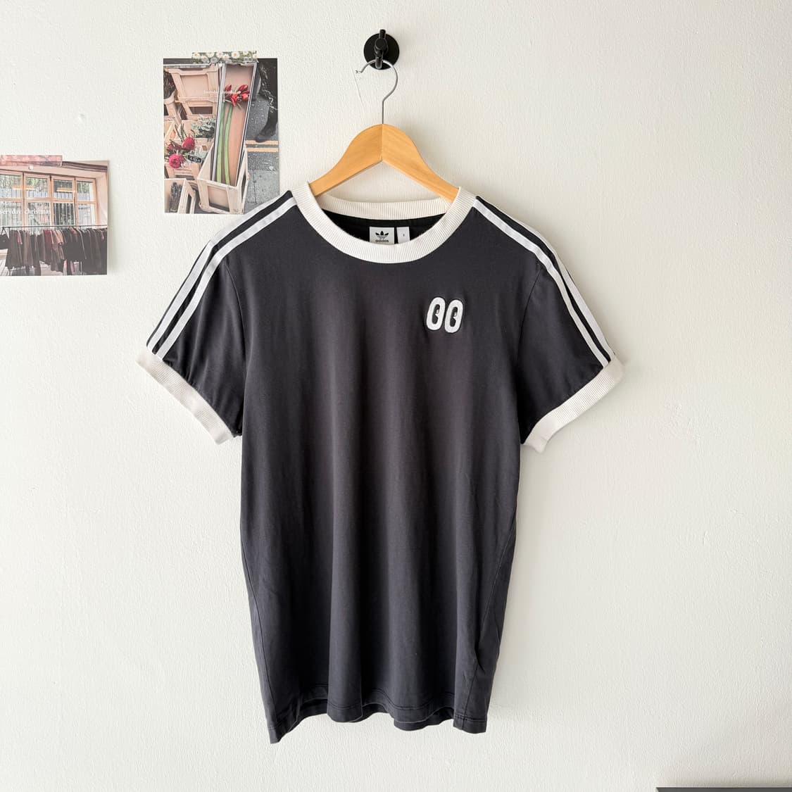 [S] 아디다스 해티스튜어트 눈알 반팔티 상품이미지1