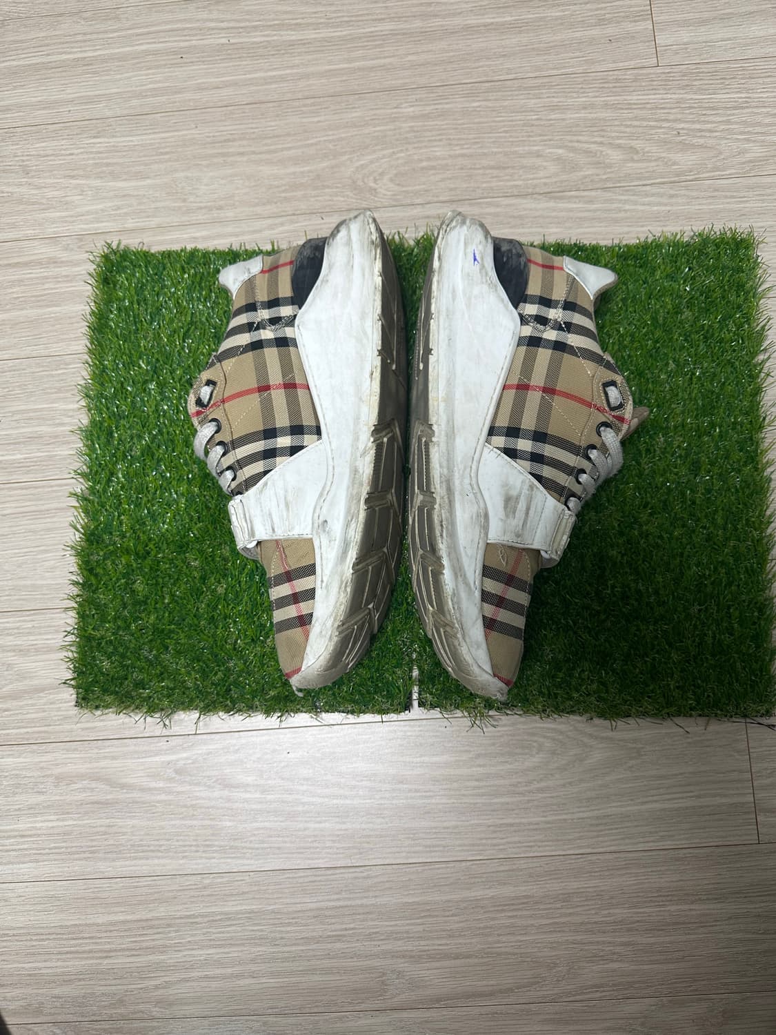 버버리 체크코튼 스니커즈 43 상품이미지2