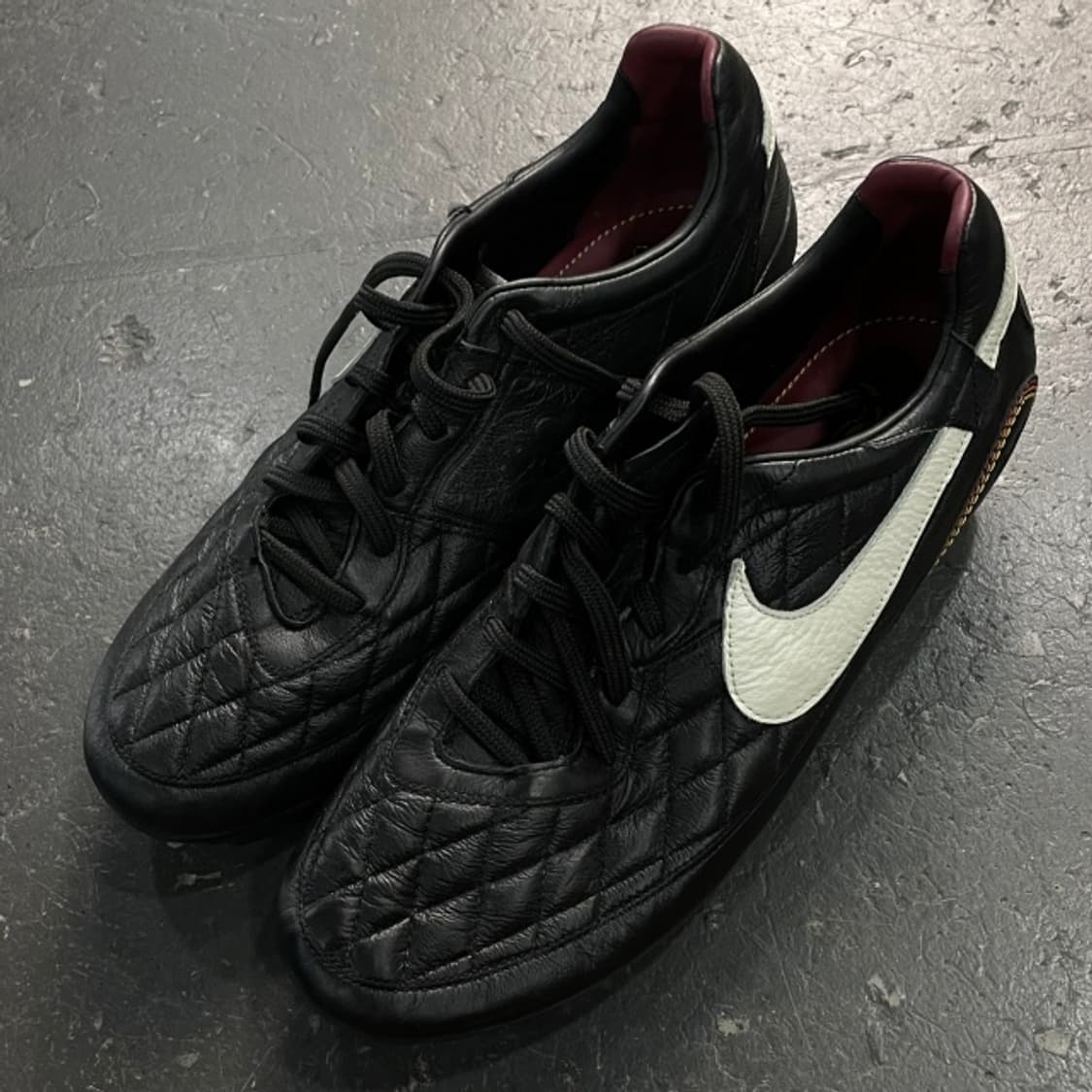 260 나이키 티엠포 R10 호나우지뉴 HG 축구화 상품이미지3