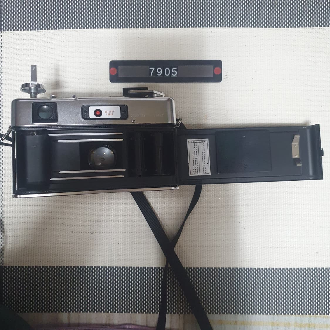 야시카 일렉트로 35 GS 필름카메라 실버바디 상품이미지6