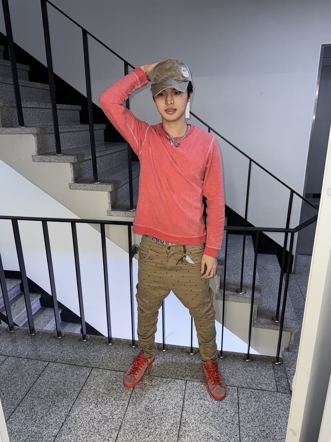 red sweat shirt 상품이미지1