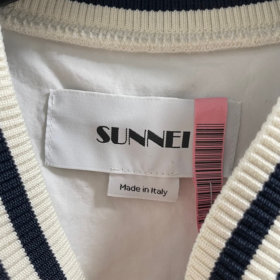 써네이/ 브이넥 립 풀오버 셔츠/ S  스웻셔츠와 셔츠를 합쳐놓은 듯한  상품이미지7